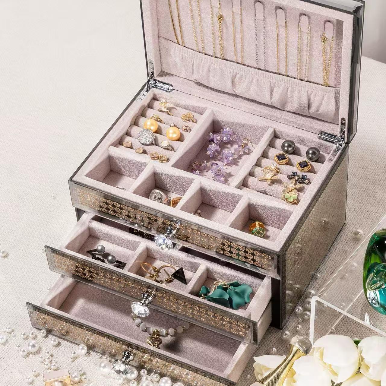 Crystal-Bloom-Glass-Jewellery-Box_2