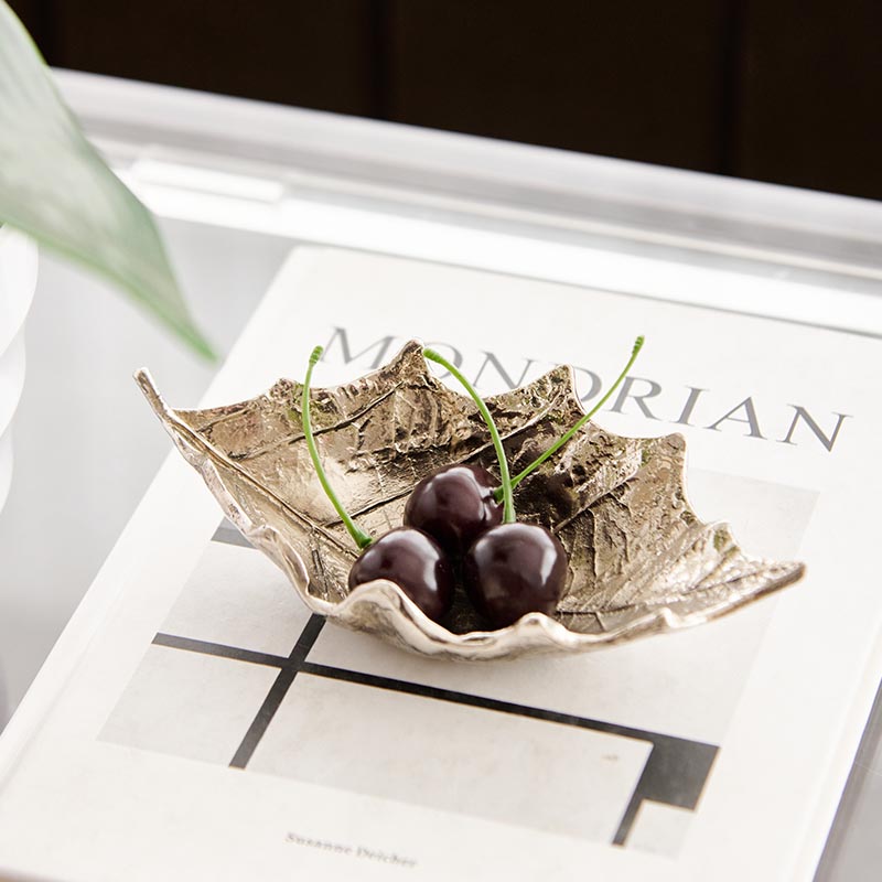 Silver-Luxury-Leaf-Tray-2